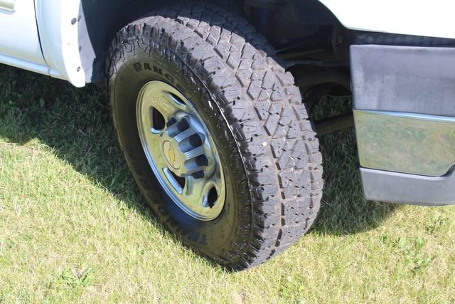 Used 2004 Chevrolet Silverado 2500 LS w/ Heavy-Duty Power Package image 18