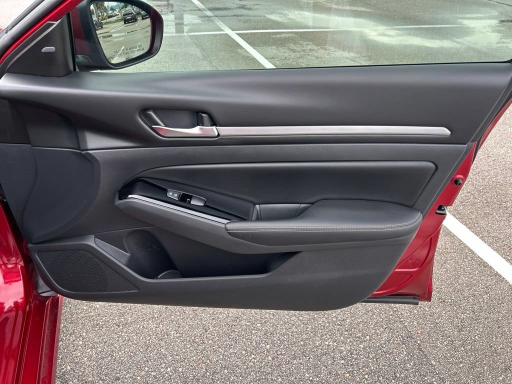 Certified 2023 Nissan Altima 2.5 SV FWD image 41