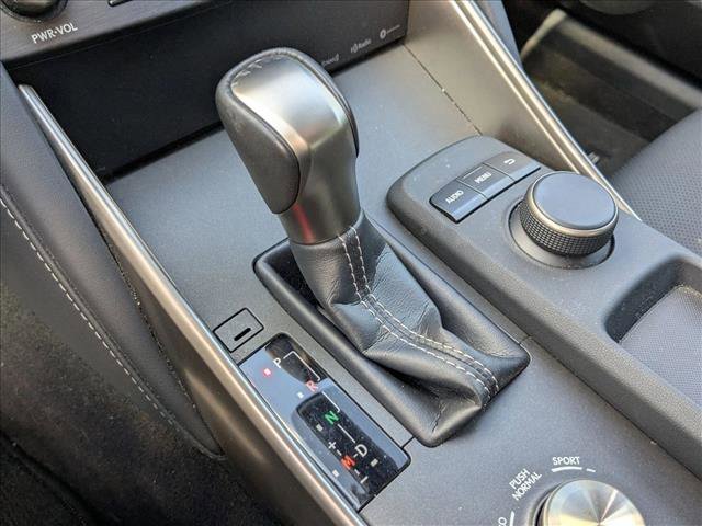 Used 2019 Lexus IS 300 RWD image 12