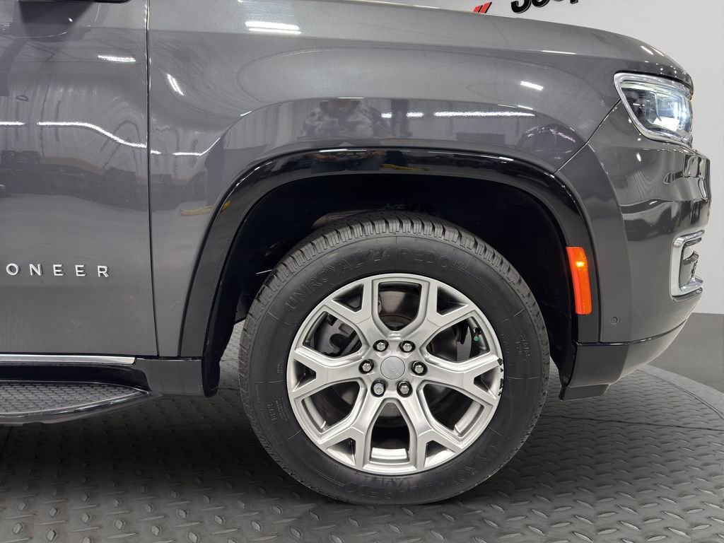 Used 2022 Jeep Wagoneer Series II image 13