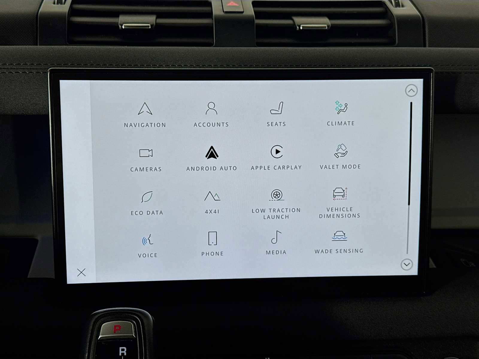 Used 2023 Land Rover Defender 130 SE image 13