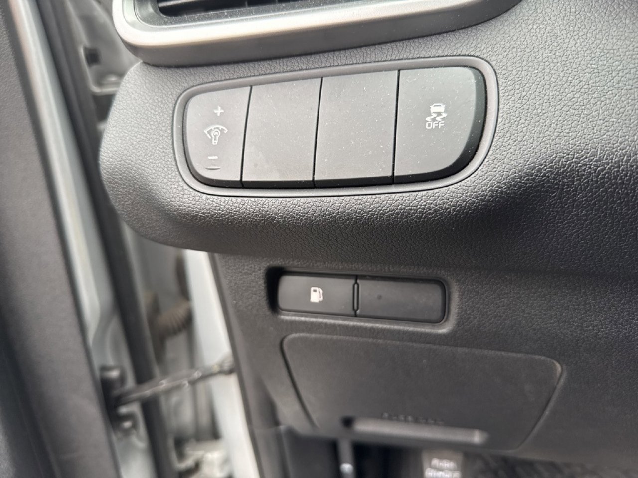 Used 2017 Kia Sorento LX w/ LX Convenience Package image 20