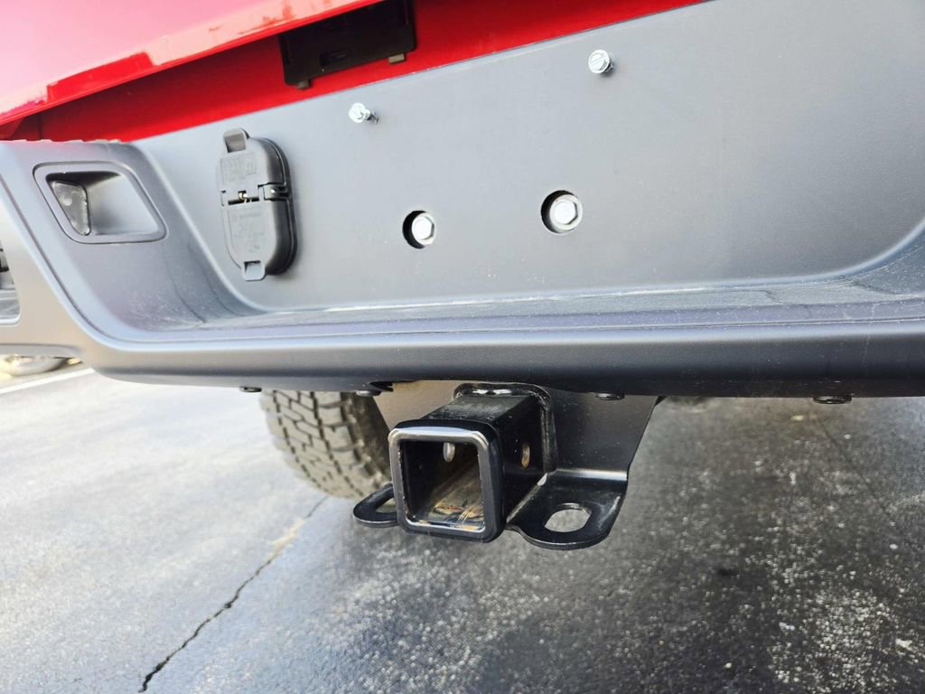 Used 2024 Jeep Gladiator Sport image 15