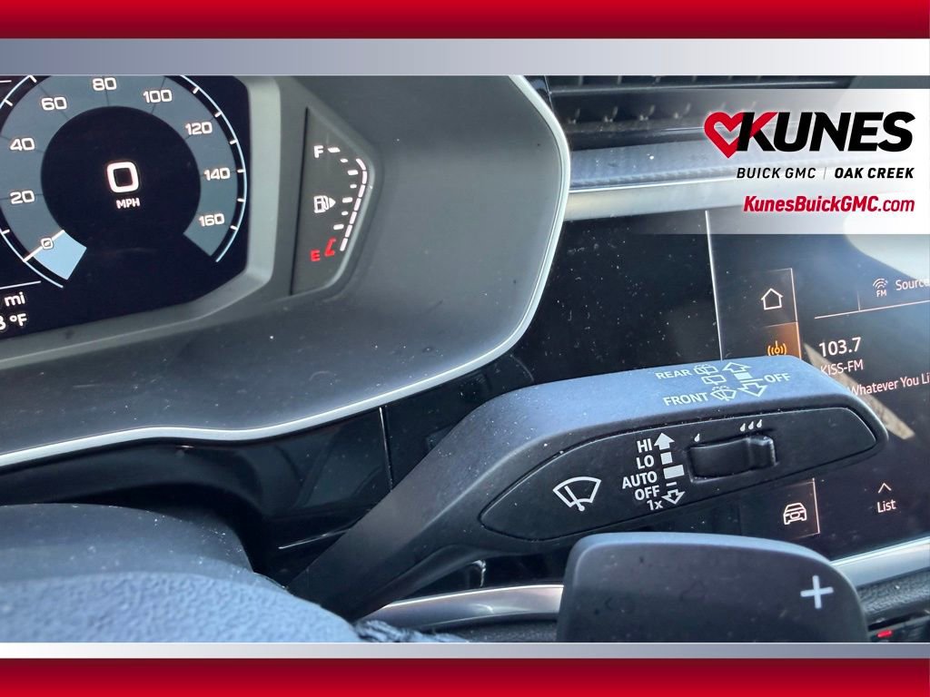 Used 2025 Audi Q3 2.0T Premium image 14