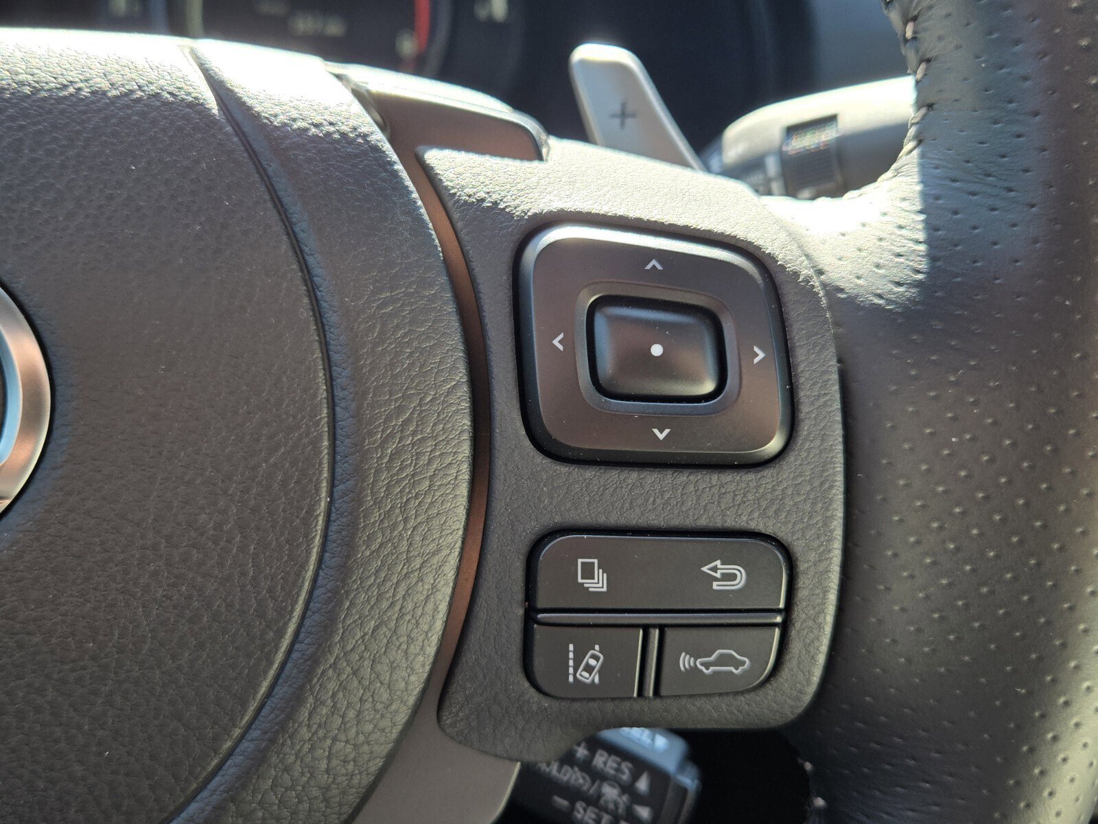 Certified 2025 Lexus IS 350 F Sport image 29