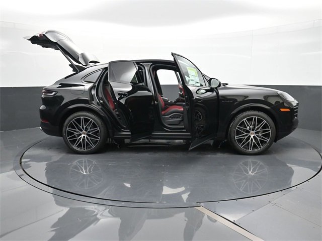 New 2026 Porsche Cayenne E-Hybrid Coupe image 31