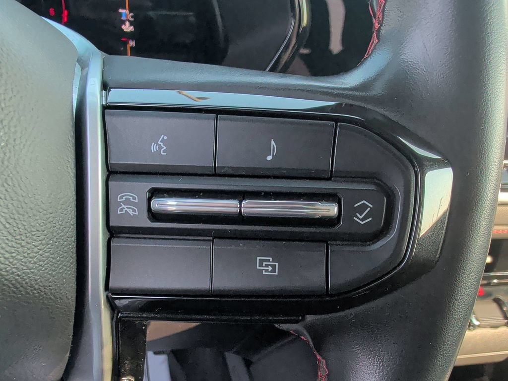 Used 2023 Chevrolet Colorado Z71 w/ Z71 Convenience Package 2 AWD/4WD image 31