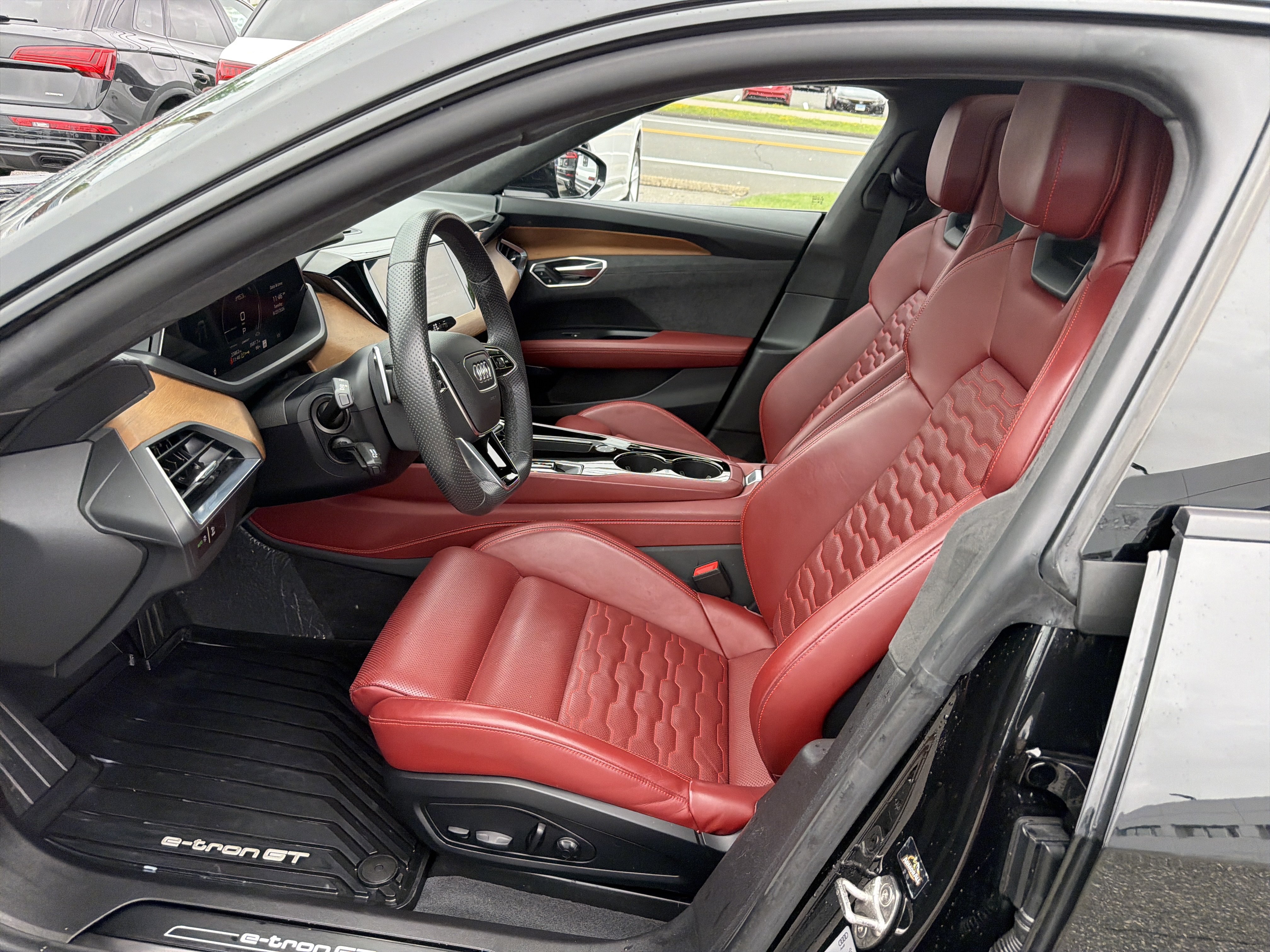 Certified 2024 Audi e-tron GT Prestige w/ Prestige Package AWD/4WD image 6