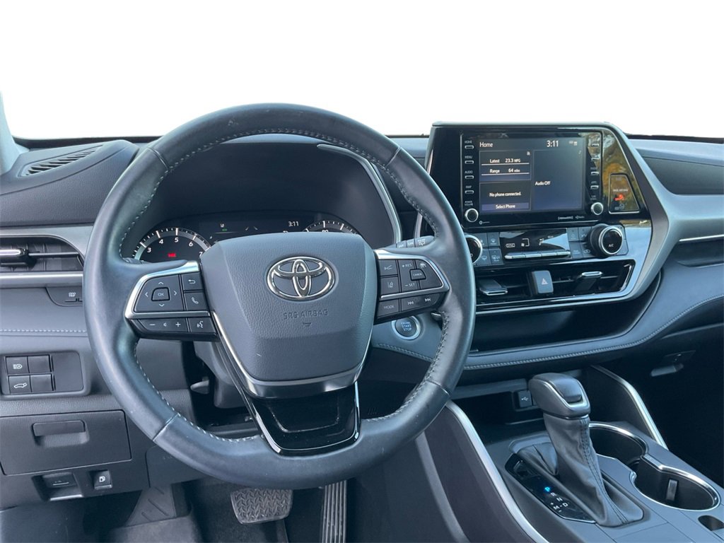 Used 2021 Toyota Highlander XLE image 17