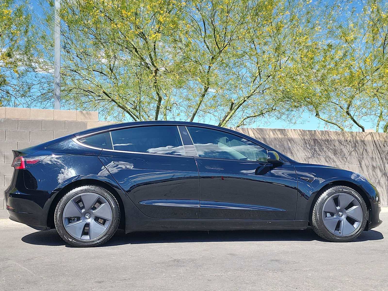 Used 2022 Tesla Model 3 Long Range image 10