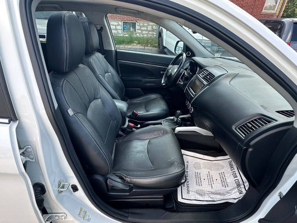 Used 2013 Mitsubishi Outlander Sport SE AWD/4WD image 21