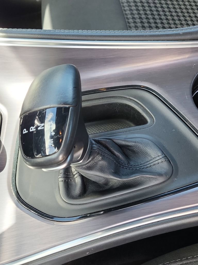 Used 2018 Dodge Challenger SXT RWD image 17