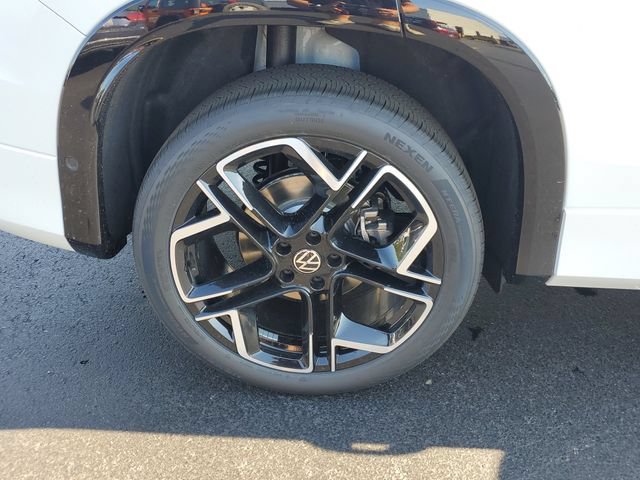 New 2026 Volkswagen Tiguan SEL R-Line AWD/4WD image 5