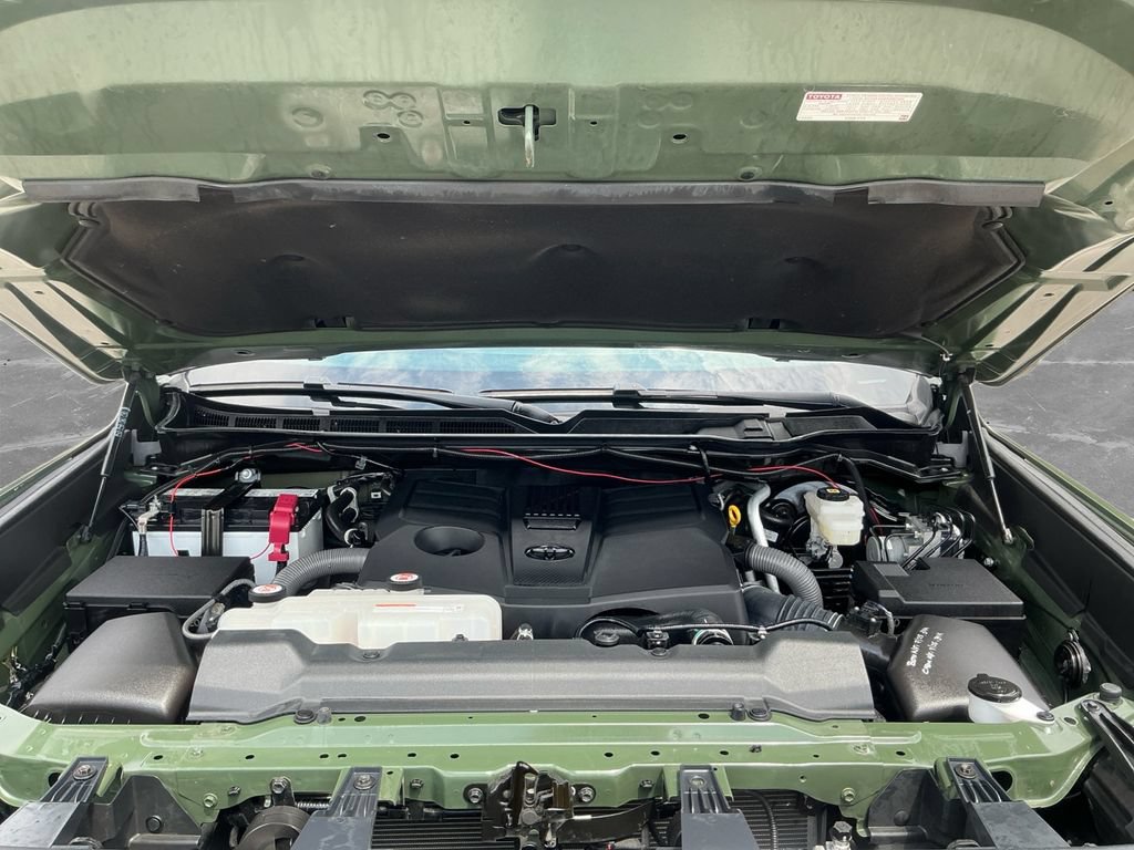Used 2022 Toyota Tundra SR5 w/ SR5 Convenience Package AWD/4WD image 18