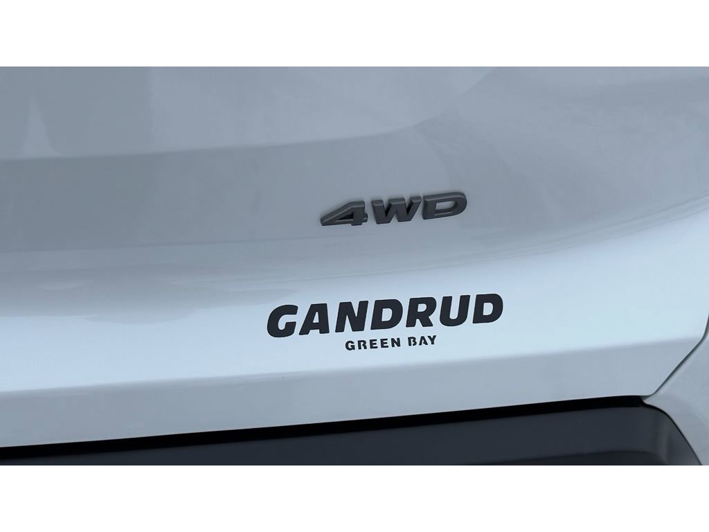 New 2026 Nissan Pathfinder SV image 8