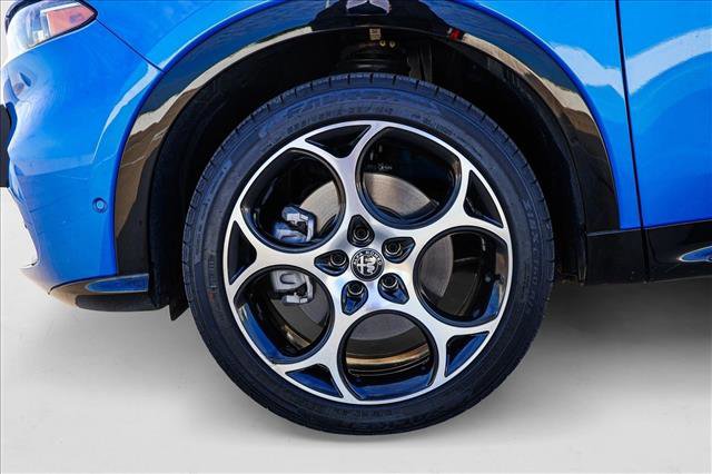 Used 2025 Alfa Romeo Tonale w/ Premium Package image 9