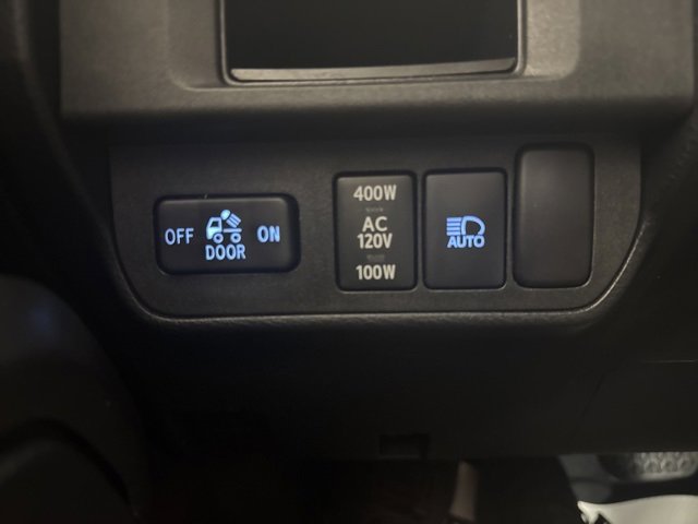 Used 2018 Toyota Tacoma TRD Sport image 18