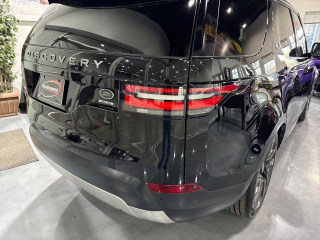 Used 2018 Land Rover Discovery HSE AWD/4WD image 38