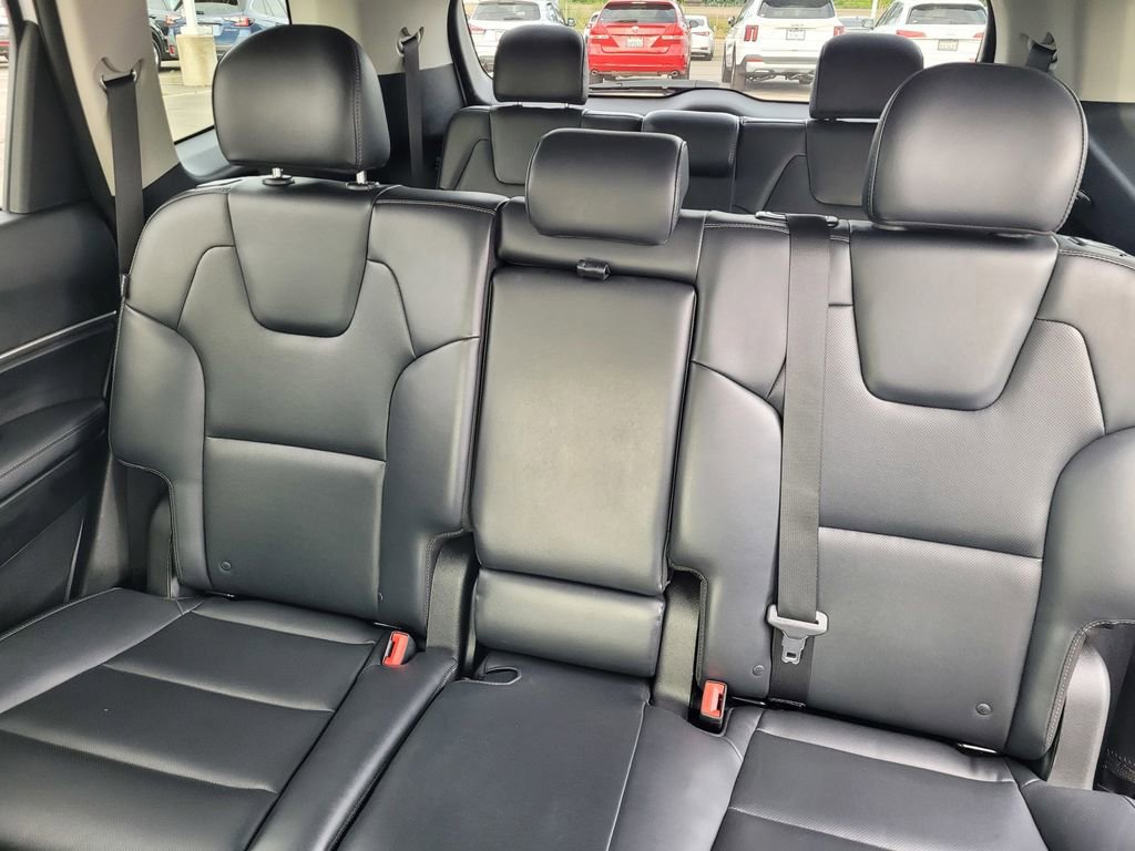 Used 2024 Kia Telluride LX FWD image 9
