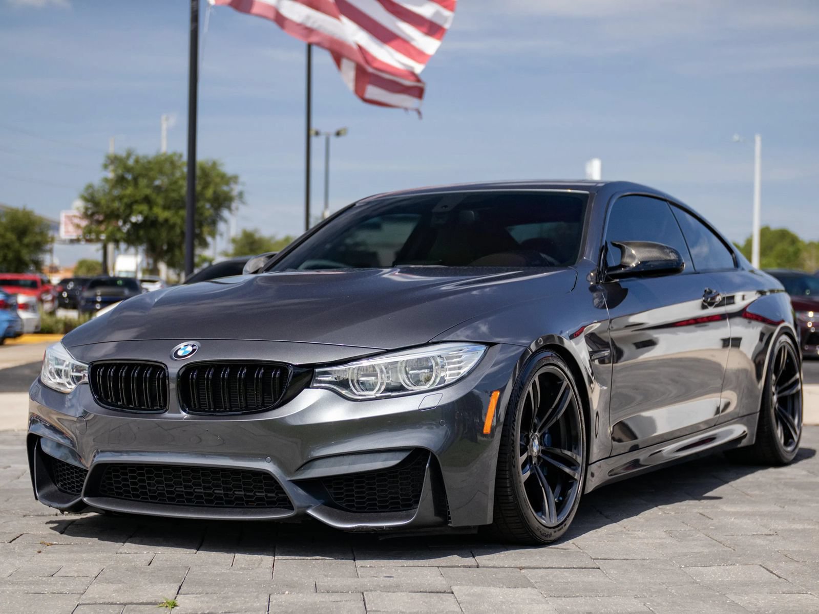 Used 2015 BMW M4 Coupe w/ Executive Package RWD image 2