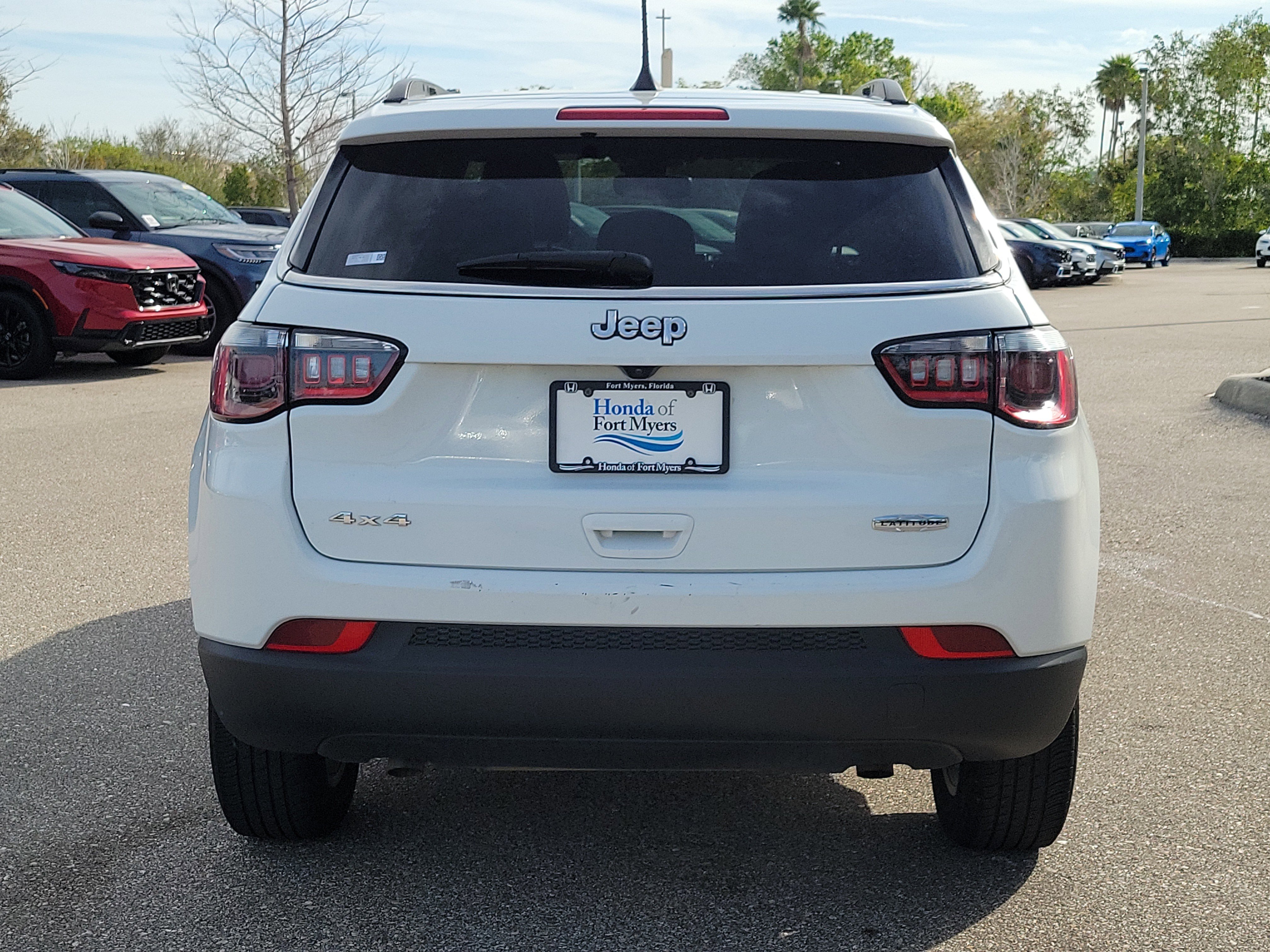 Used 2024 Jeep Compass Latitude image 5