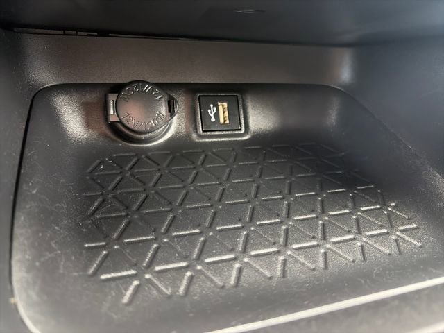 Used 2023 Toyota RAV4 LE AWD/4WD image 50