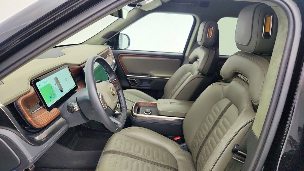 Used 2024 Rivian R1S Adventure image 19