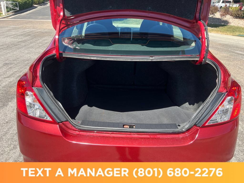 Used 2019 Nissan Versa SV FWD image 19