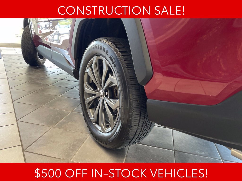 Used 2022 Toyota RAV4 XLE Premium AWD/4WD image 19