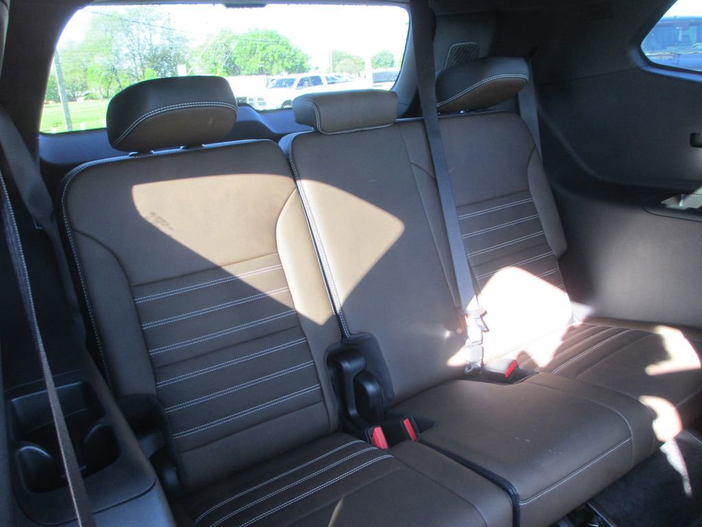 Used 2026 GMC Acadia Denali Ultimate image 24