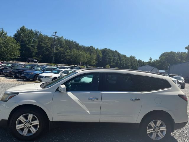 Used 2014 Chevrolet Traverse LT AWD/4WD image 2