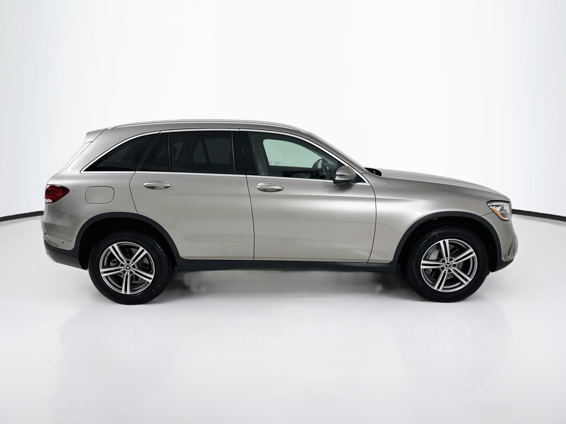 Used 2022 Mercedes-Benz GLC 300 image 9