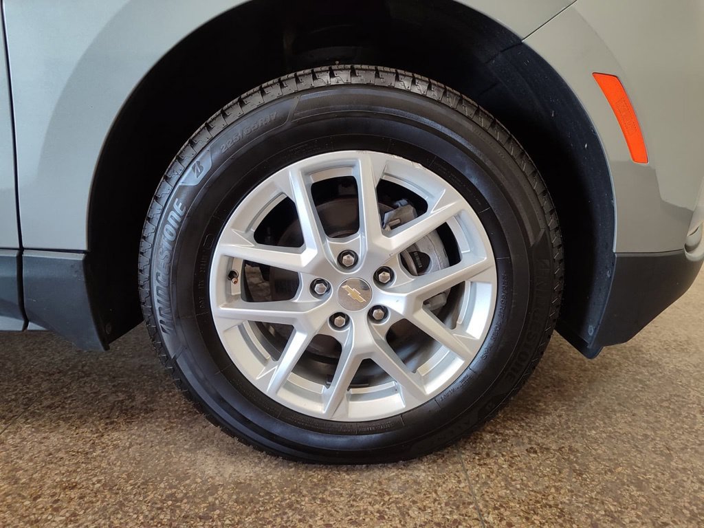 Used 2023 Chevrolet Equinox LT AWD/4WD image 25