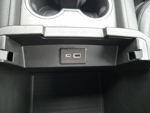 Used 2022 Chevrolet Tahoe LT w/ Luxury Package image 37