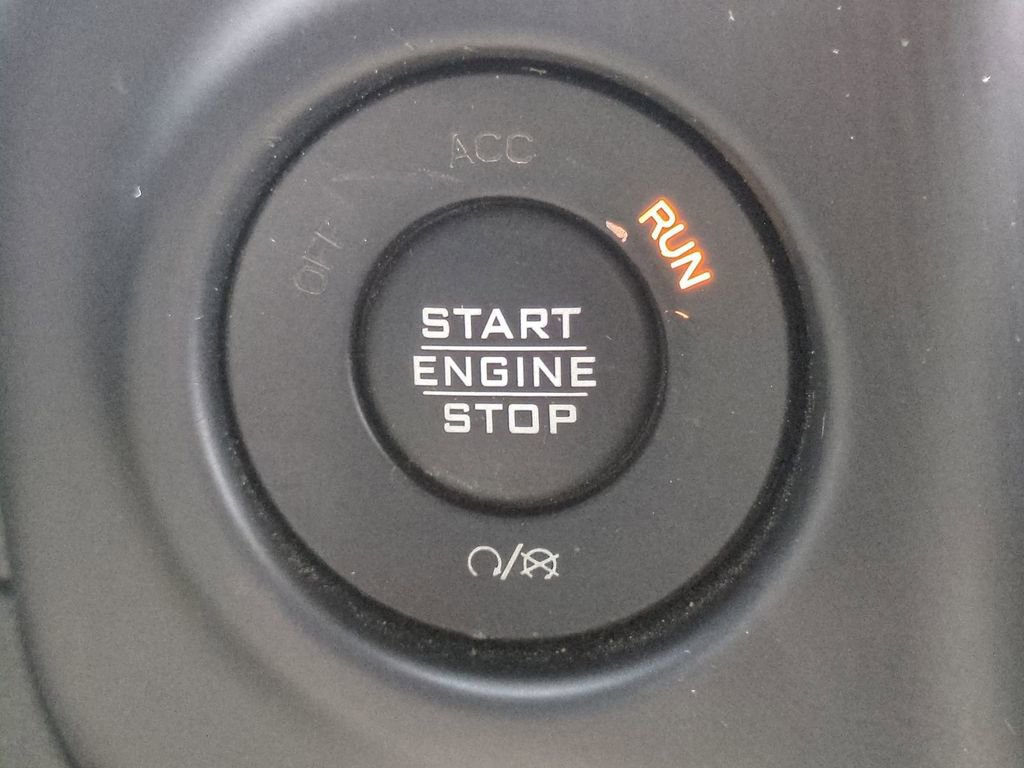 Used 2019 Jeep Wrangler Sport S image 25