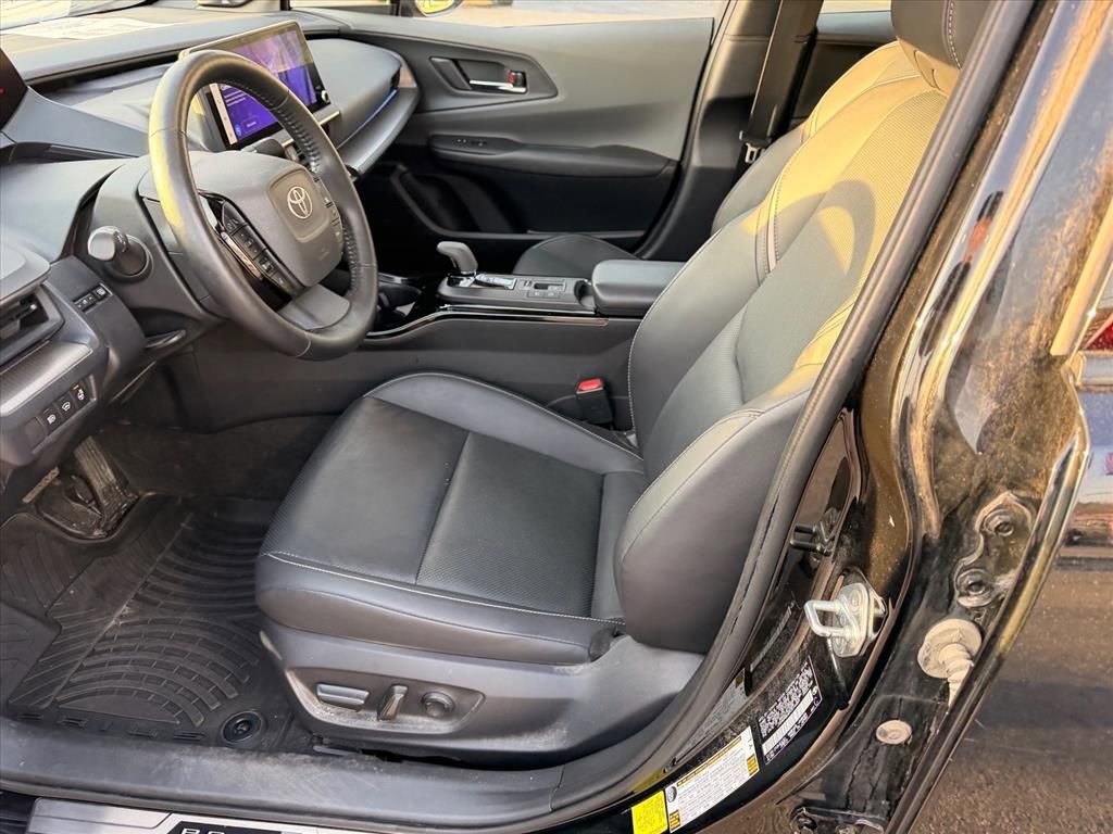 Used 2024 Toyota Prius Limited w/ Limited Premium Package image 13