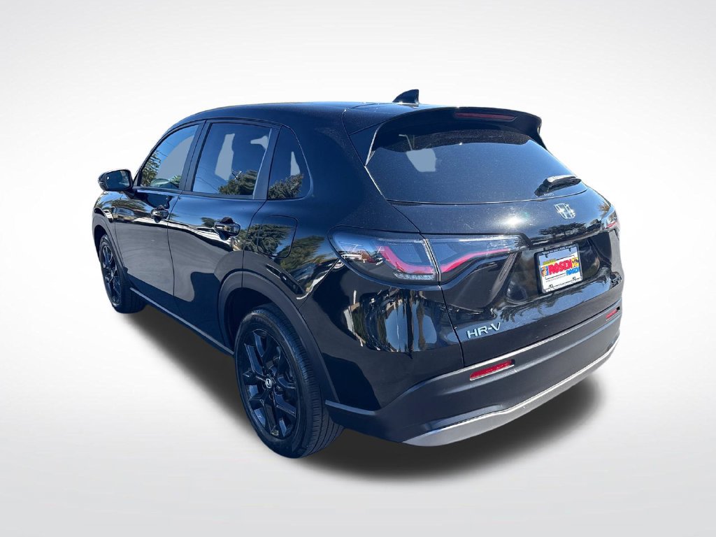 Certified 2025 Honda HR-V Sport image 3