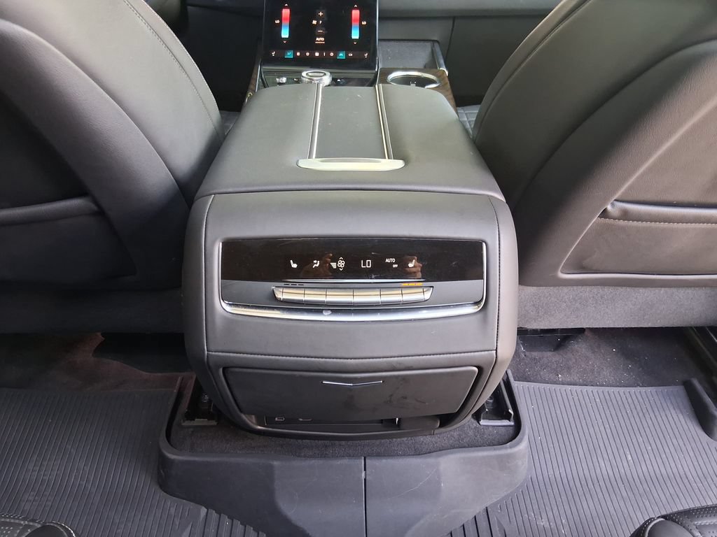 Certified 2026 Cadillac Escalade Platinum Sport w/ LPO, Floor Liner Package RWD image 27