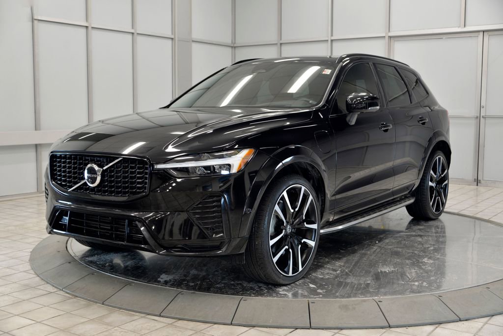 Used 2023 Volvo XC60 T8 Ultimate w/ Protection Package Premier image 4