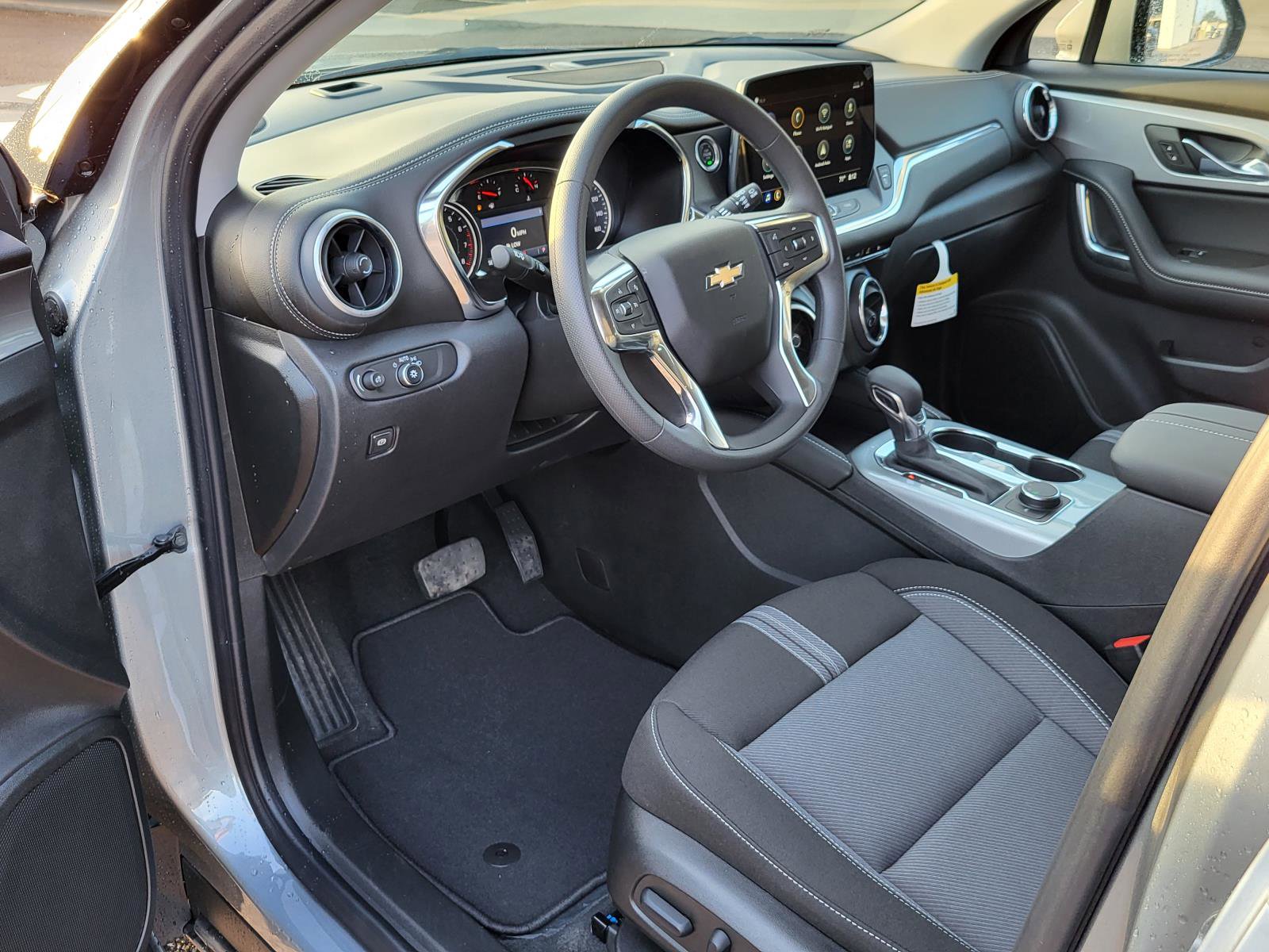 New 2025 Chevrolet Blazer LT image 14