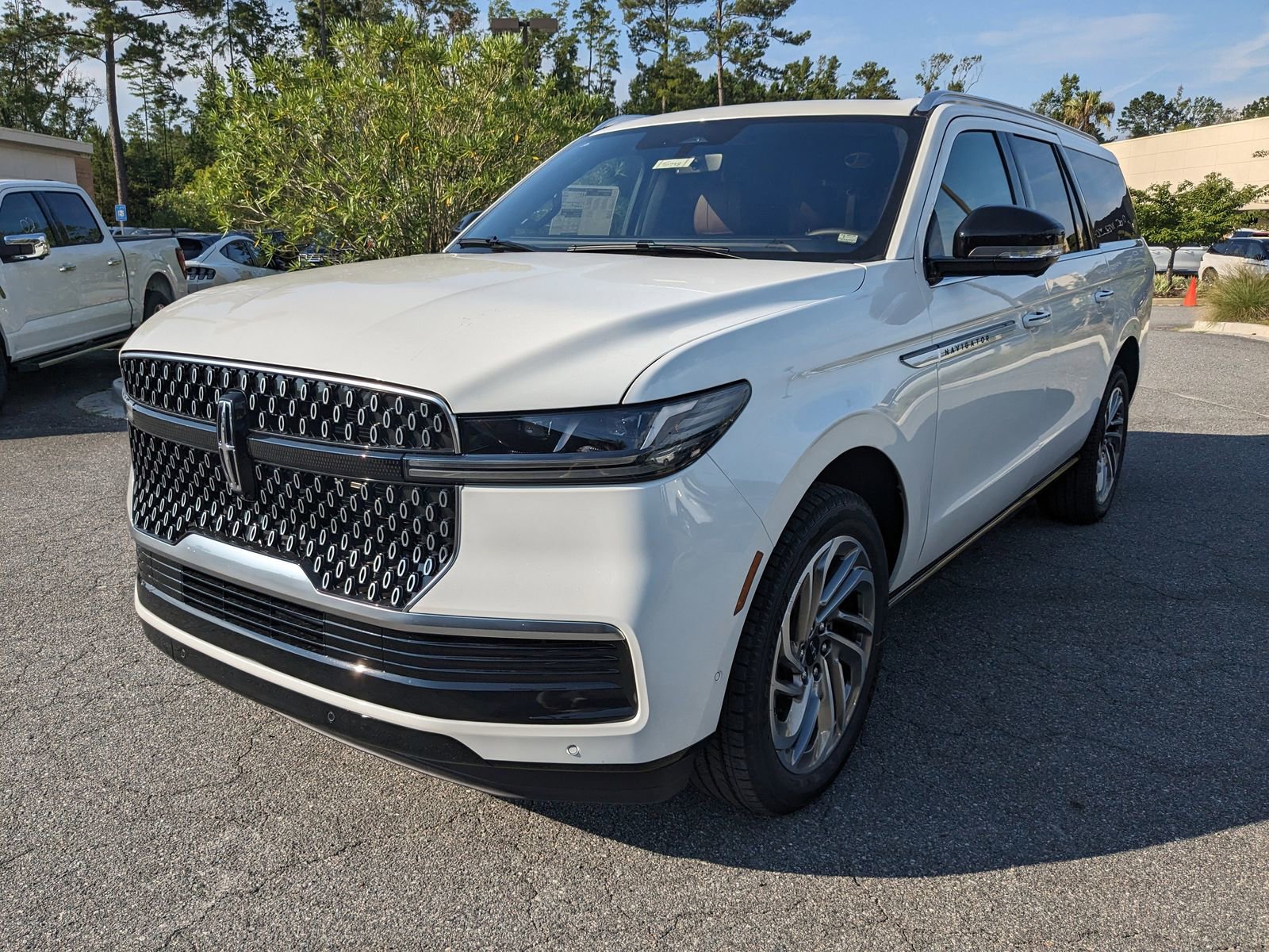 New 2025 Lincoln Navigator L Reserve image 10
