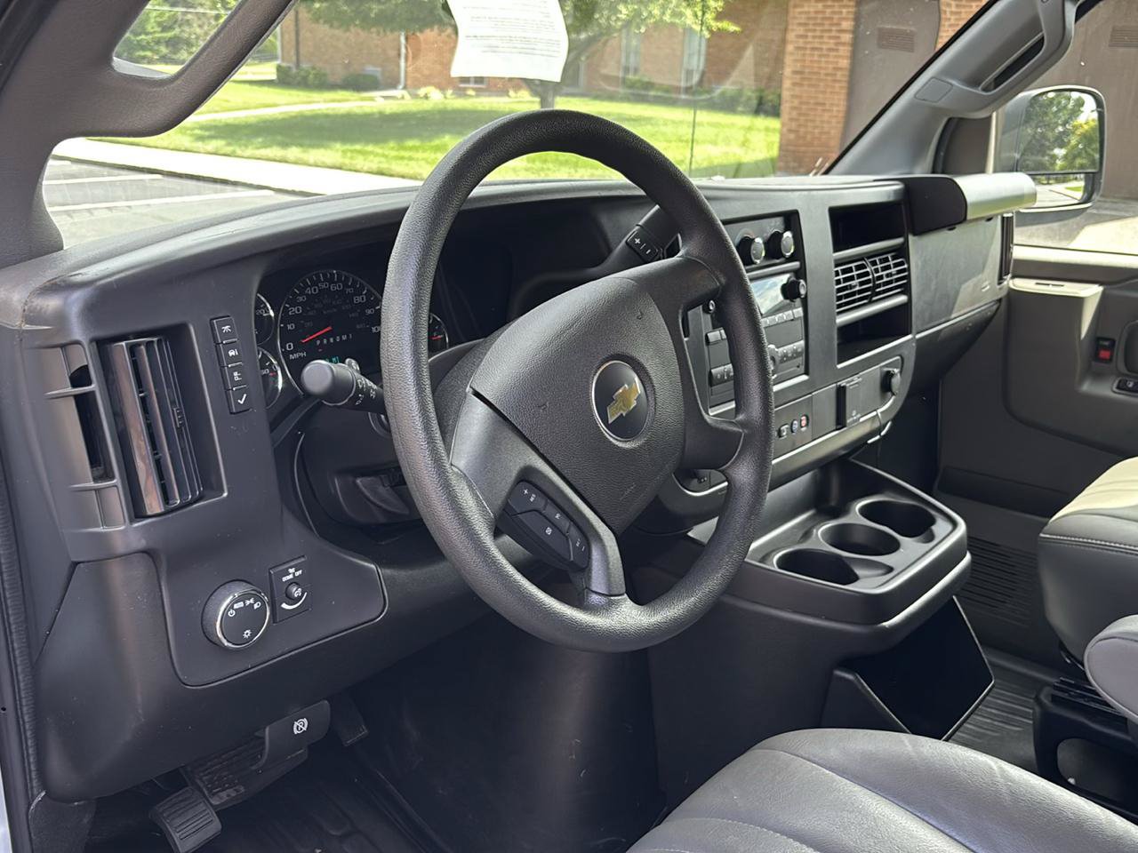 Used 2025 Chevrolet Express 2500 w/ Driver Convenience Package RWD image 10