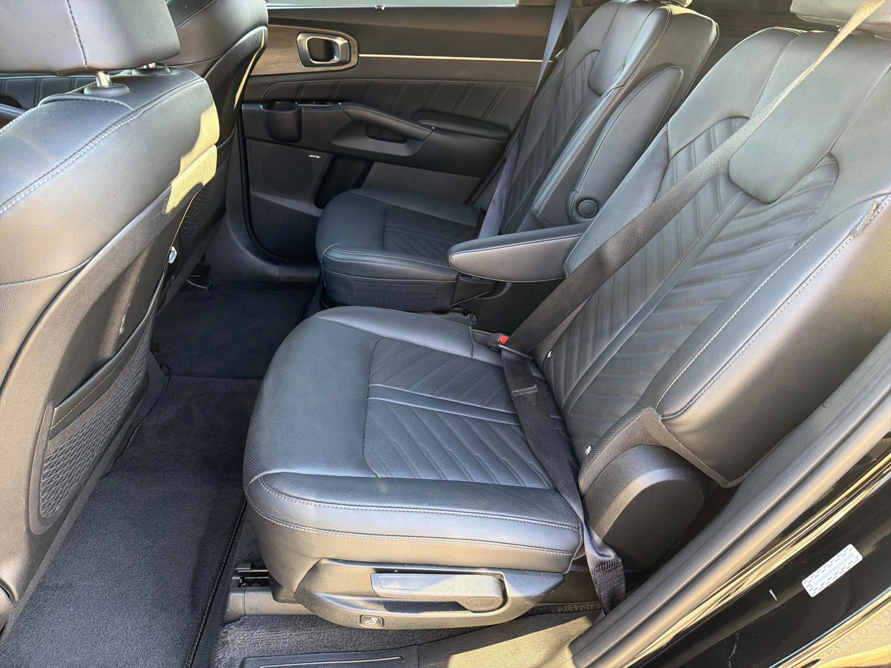 Certified 2025 Kia Sorento SX Prestige image 30