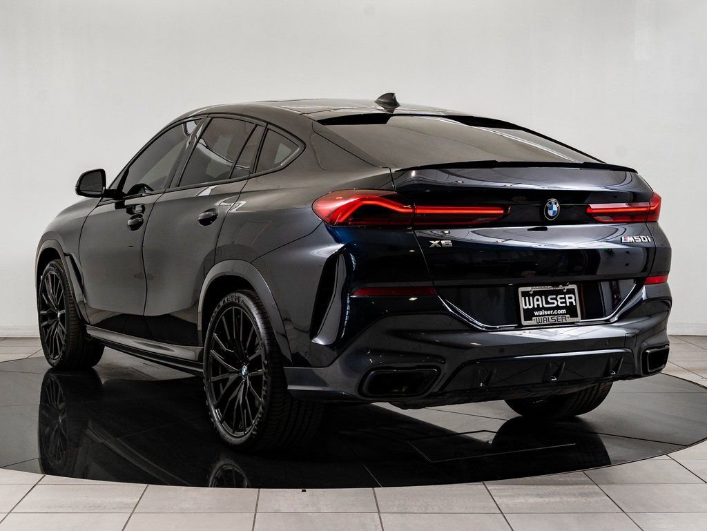 Used 2022 BMW X6 M50i image 6