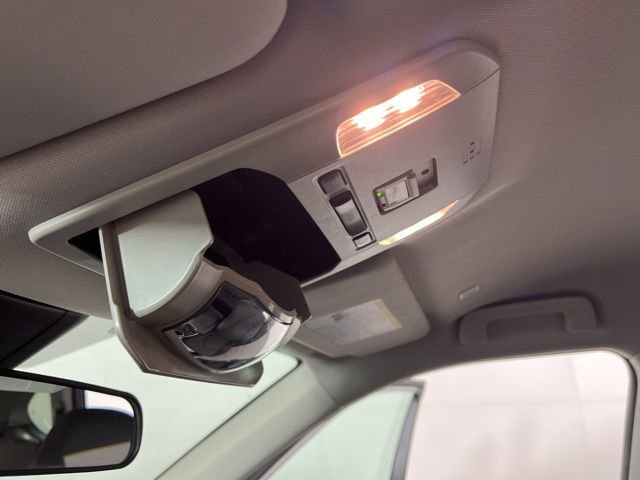 Used 2023 Toyota Highlander L image 37