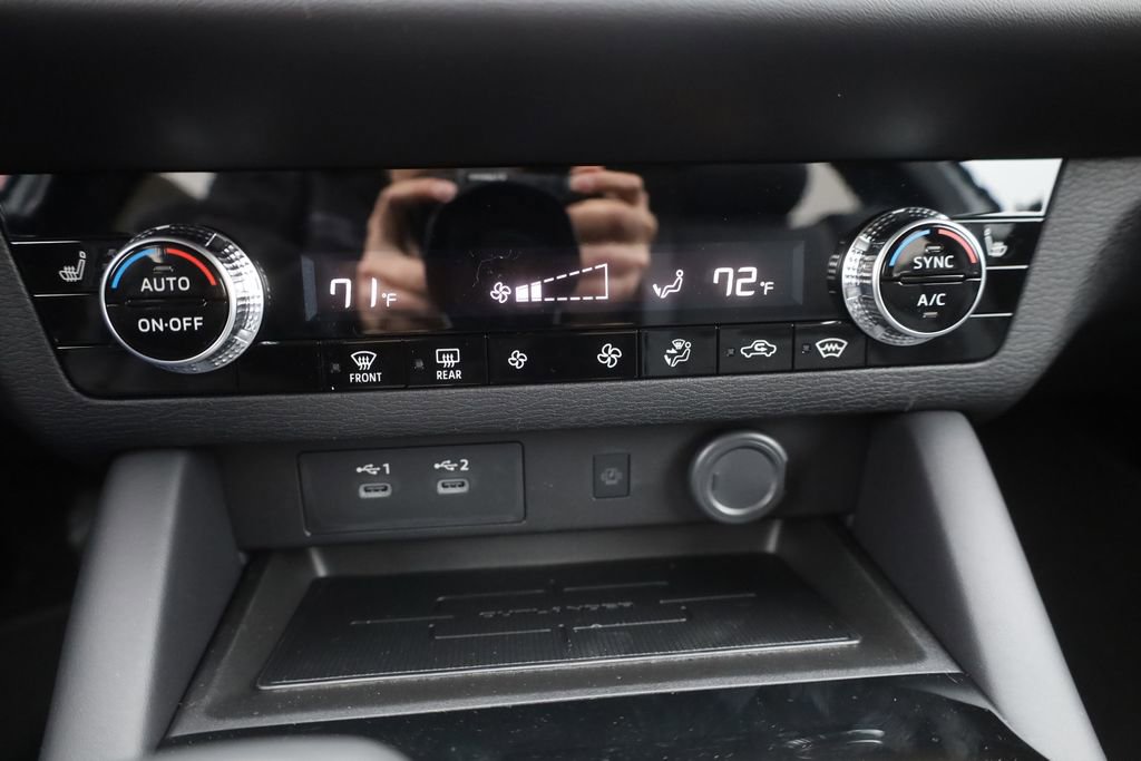 New 2025 Mitsubishi Outlander SE image 46