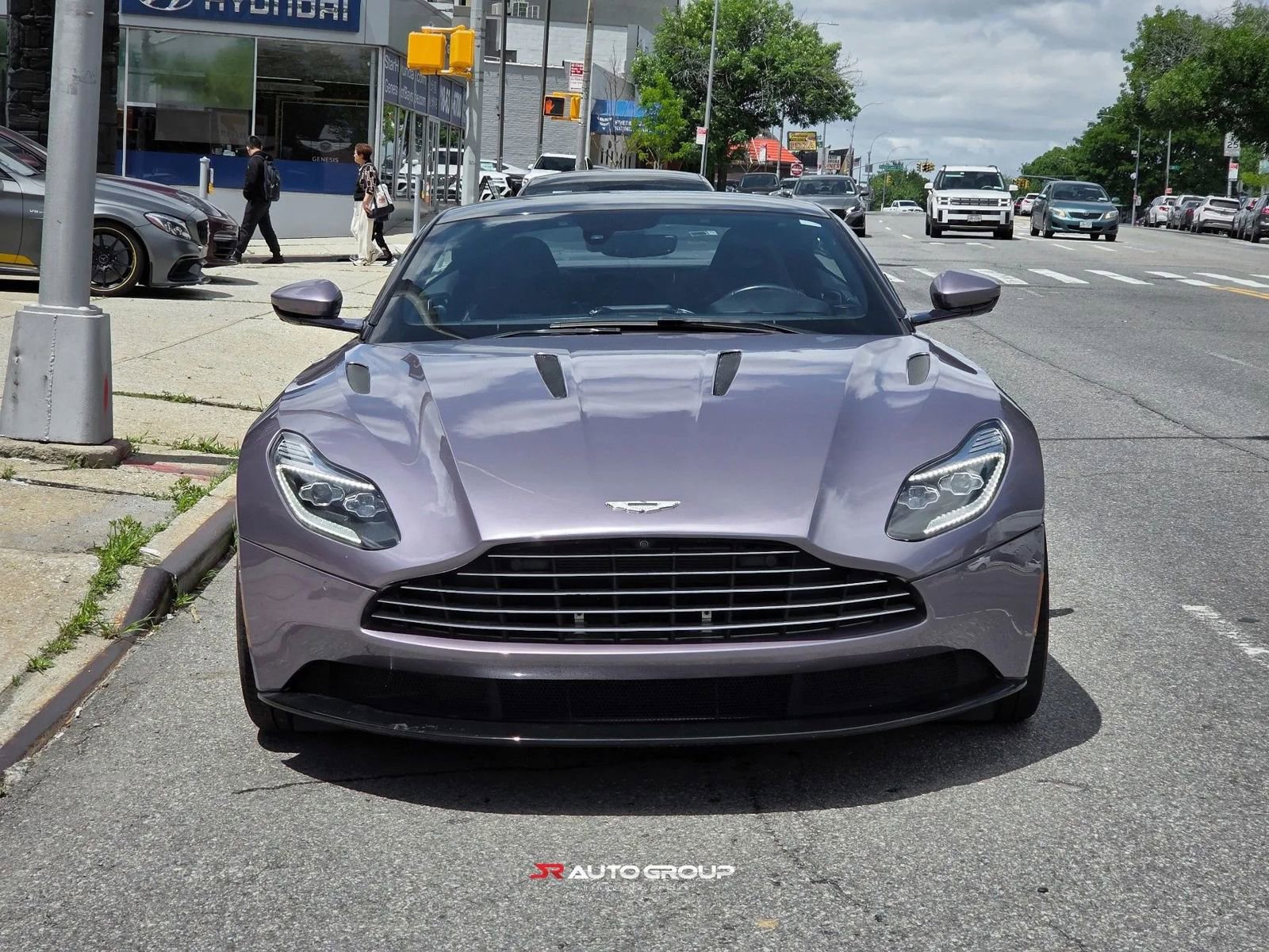 Used 2017 Aston Martin DB11 V12 RWD image 3
