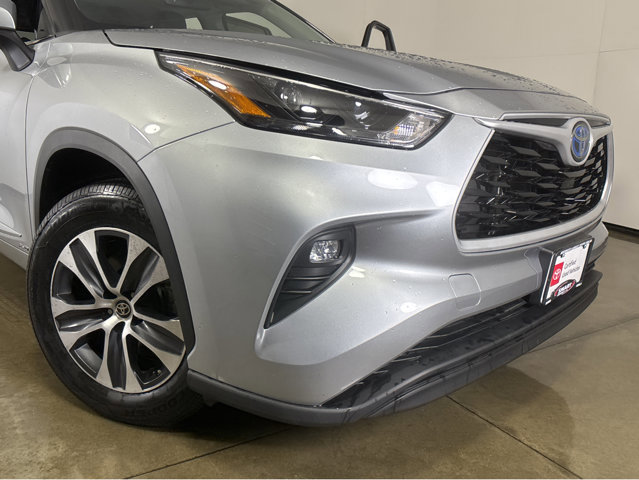 Used 2023 Toyota Highlander XLE image 10