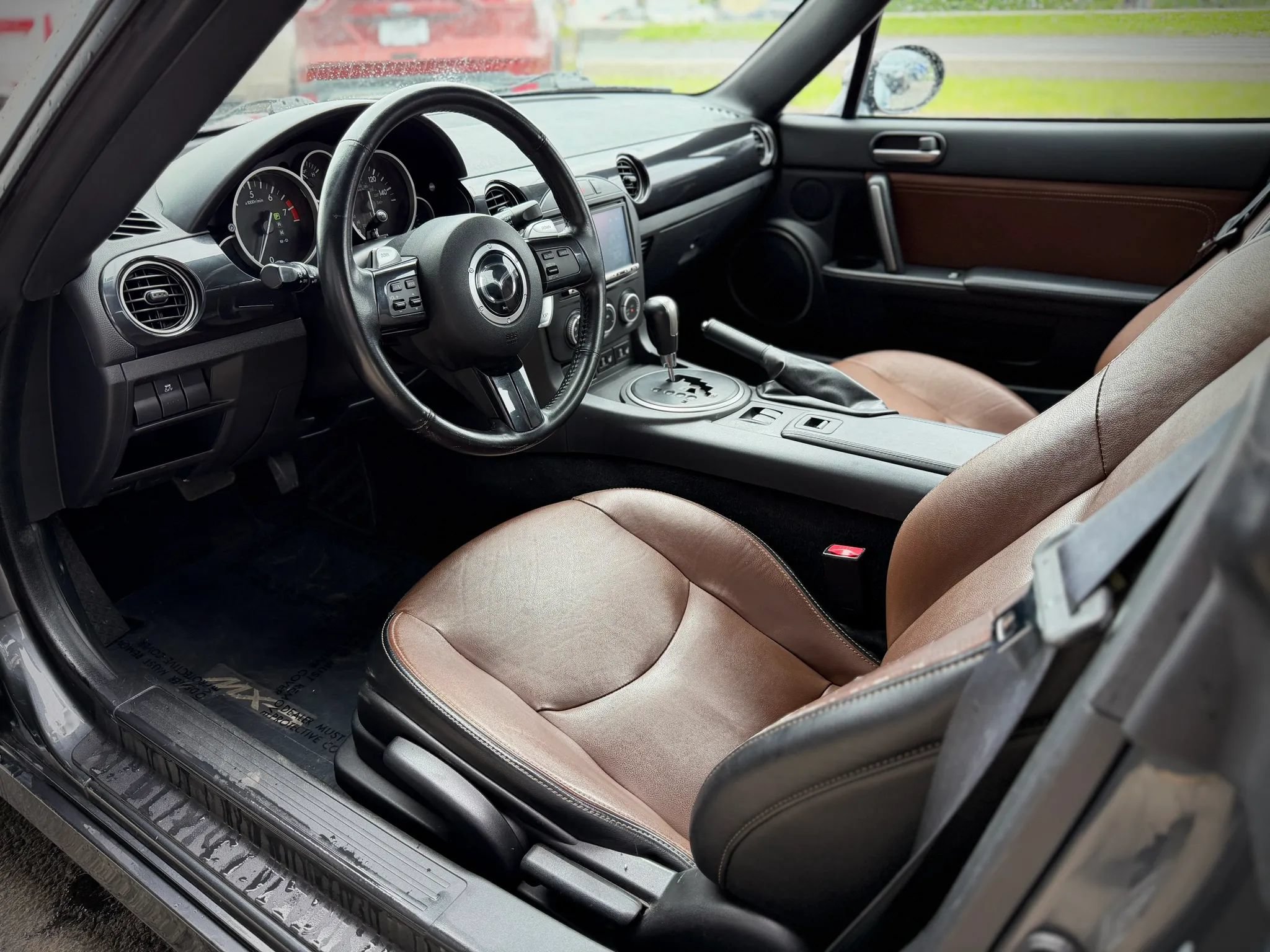 Used 2015 MAZDA MX-5 Miata Grand Touring w/ Premium Package RWD image 21