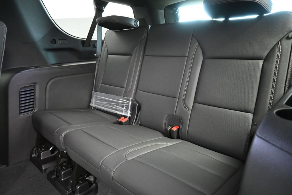 New 2026 Chevrolet Suburban High Country AWD/4WD image 15
